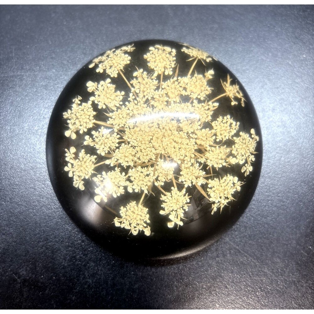 Vintage Resin Babies Breath Flowers Paperweight Round